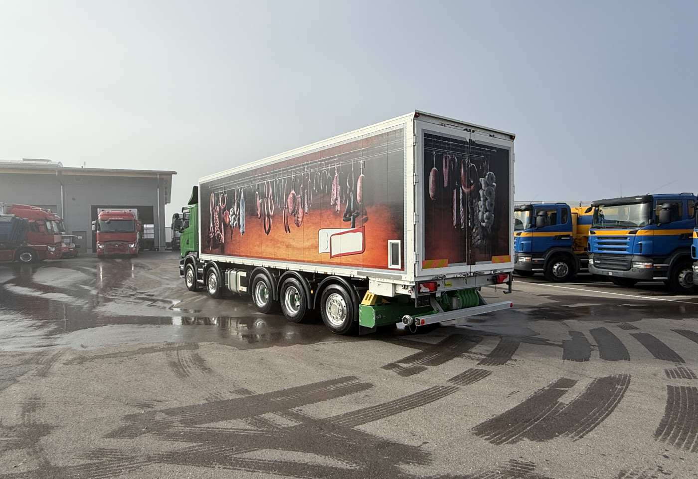 MOTO6625_2752679 vehicle image