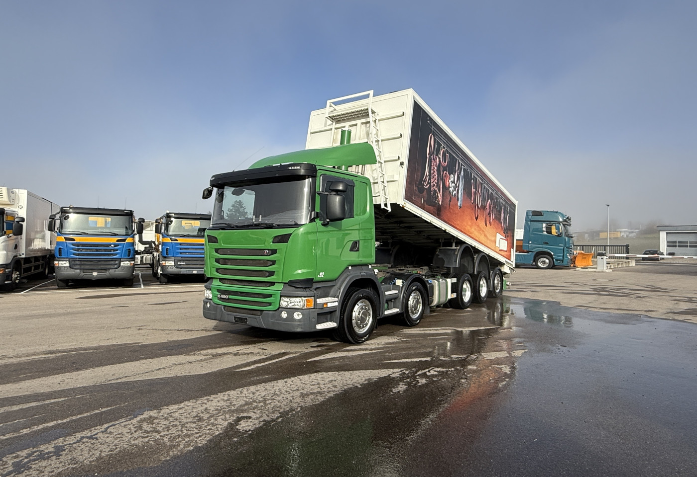 MOTO6625_2752679 vehicle image