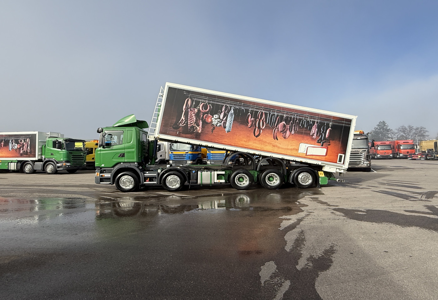 MOTO6625_2752679 vehicle image