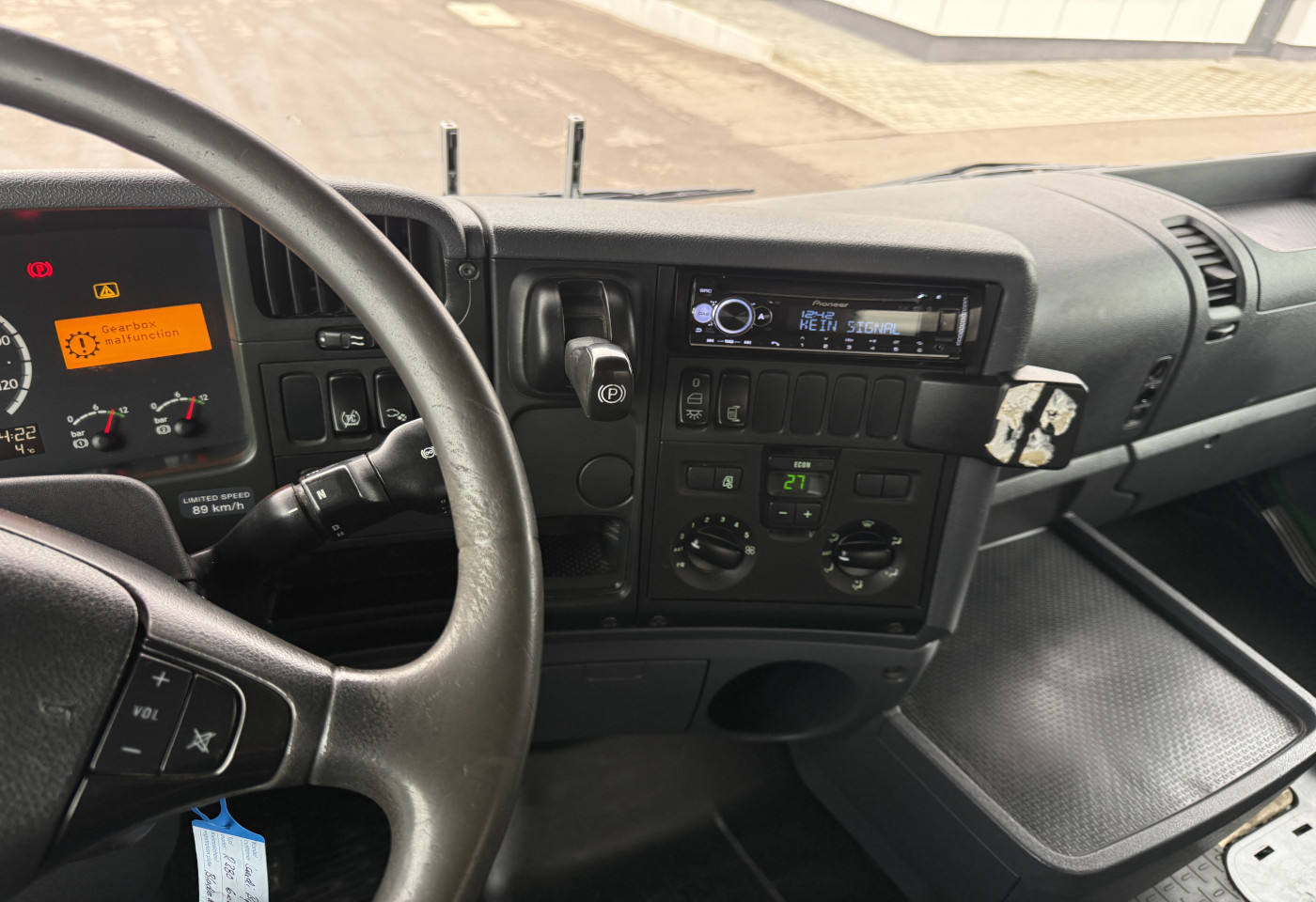 MOTO6625_2759306 vehicle image