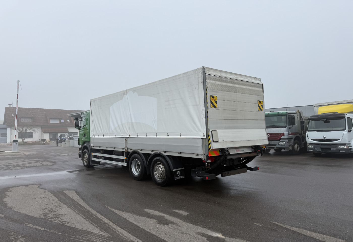 MOTO6625_2759306 vehicle image