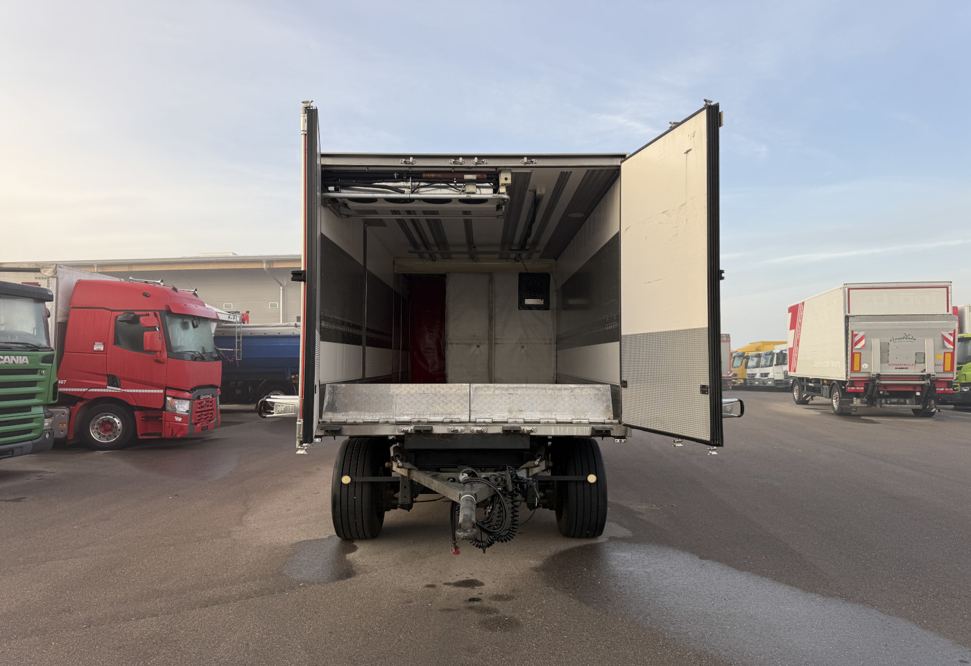 MOTO6625_2758628 vehicle image