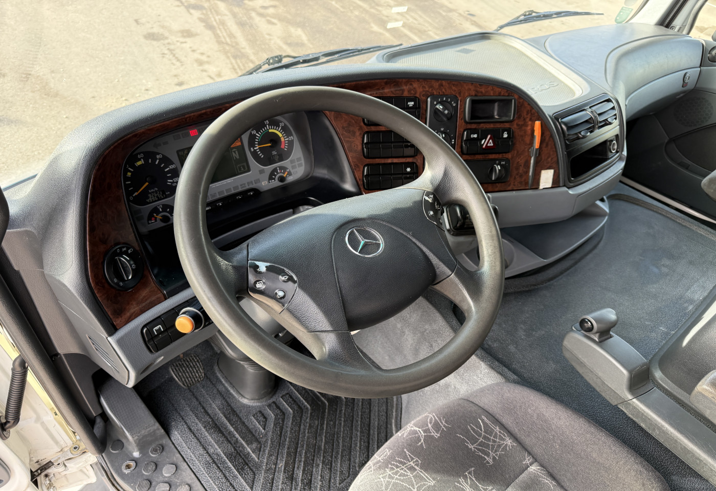 MOTO6625_2758630 vehicle image