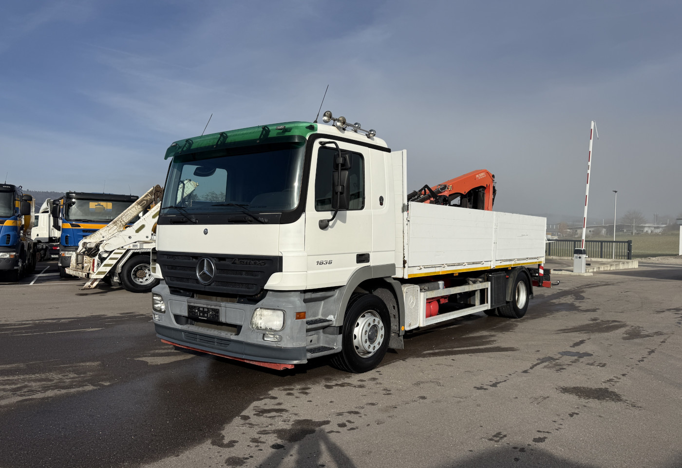 MOTO6625_2758630 vehicle image