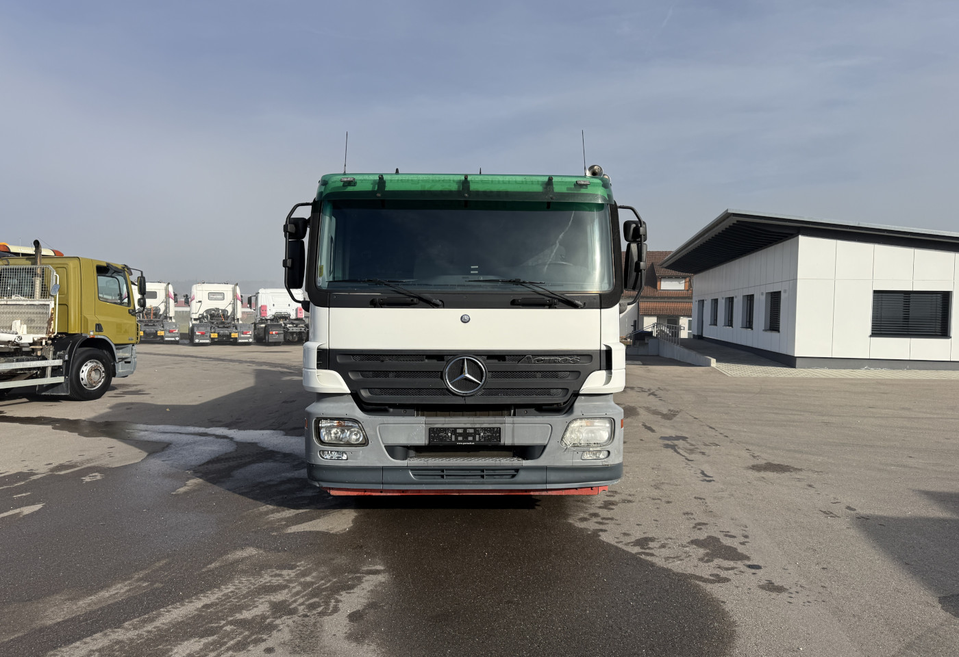 MOTO6625_2758630 vehicle image