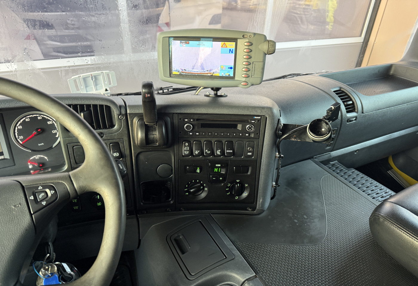 MOTO6625_2763168 vehicle image