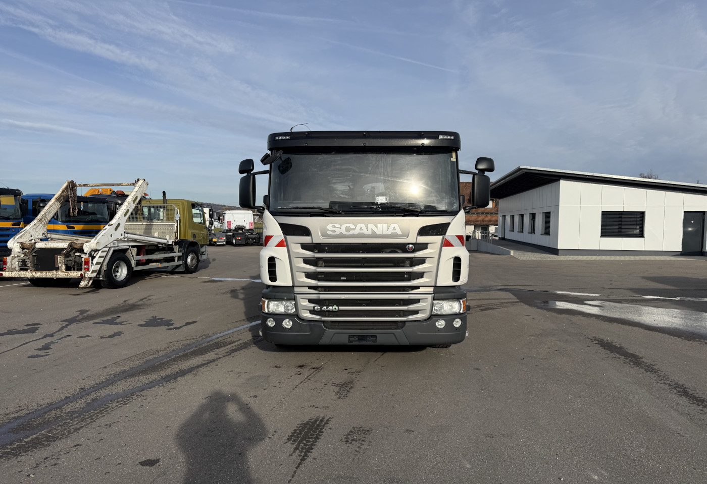 MOTO6625_2762207 vehicle image