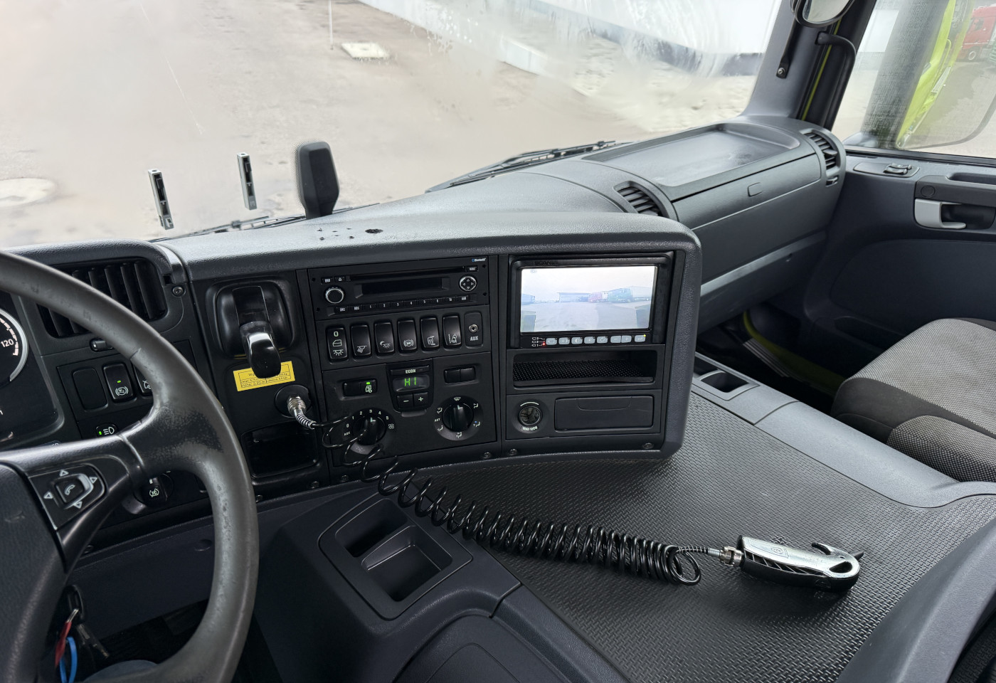 MOTO6625_2764700 vehicle image