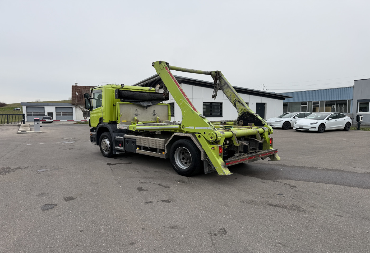 MOTO6625_2764700 vehicle image