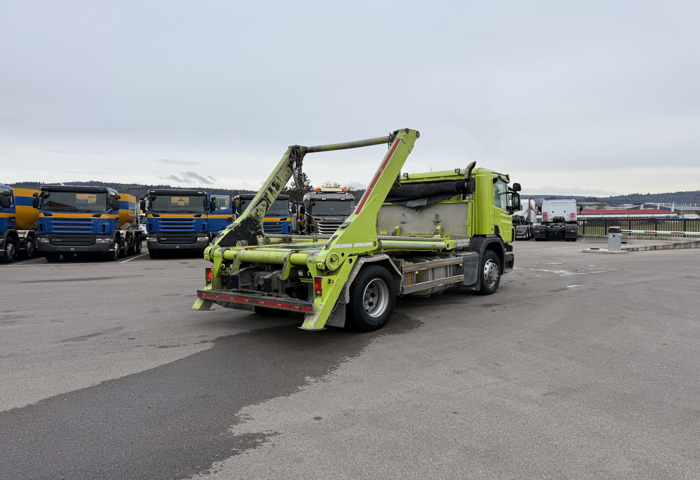 MOTO6625_2764700 vehicle image