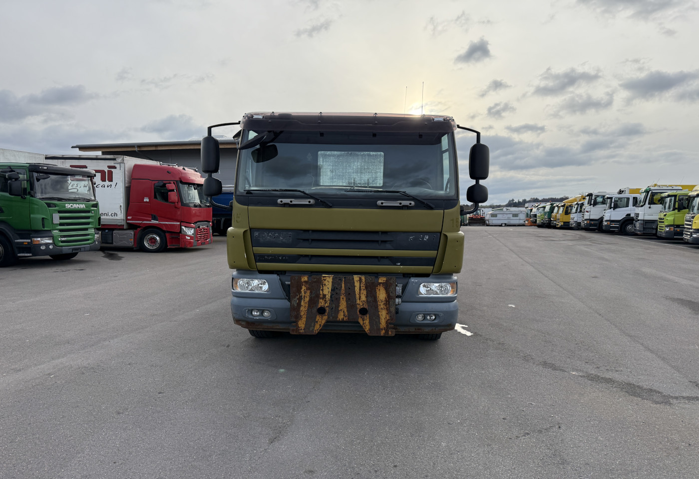 MOTO6625_2763744 vehicle image