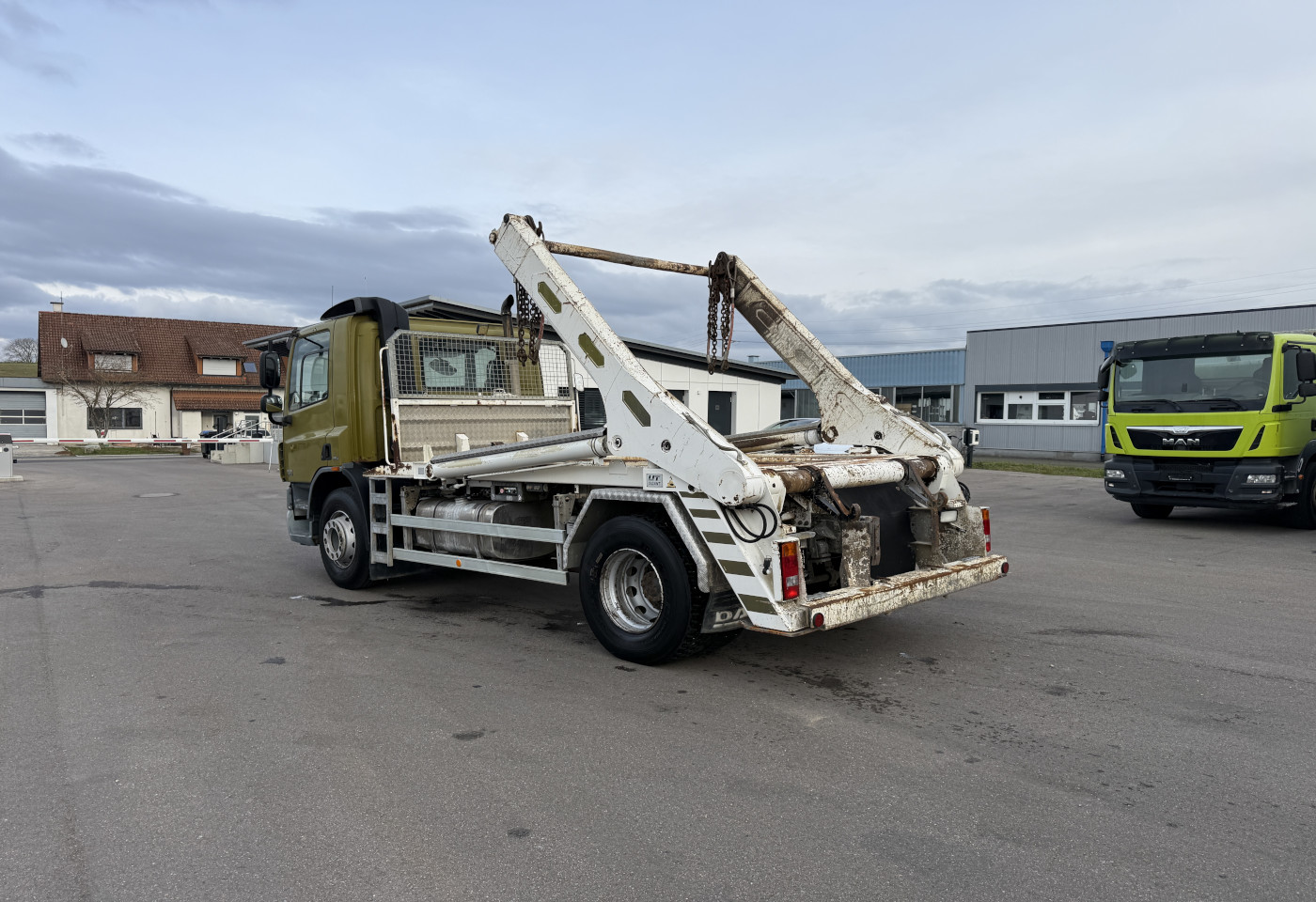 MOTO6625_2763744 vehicle image