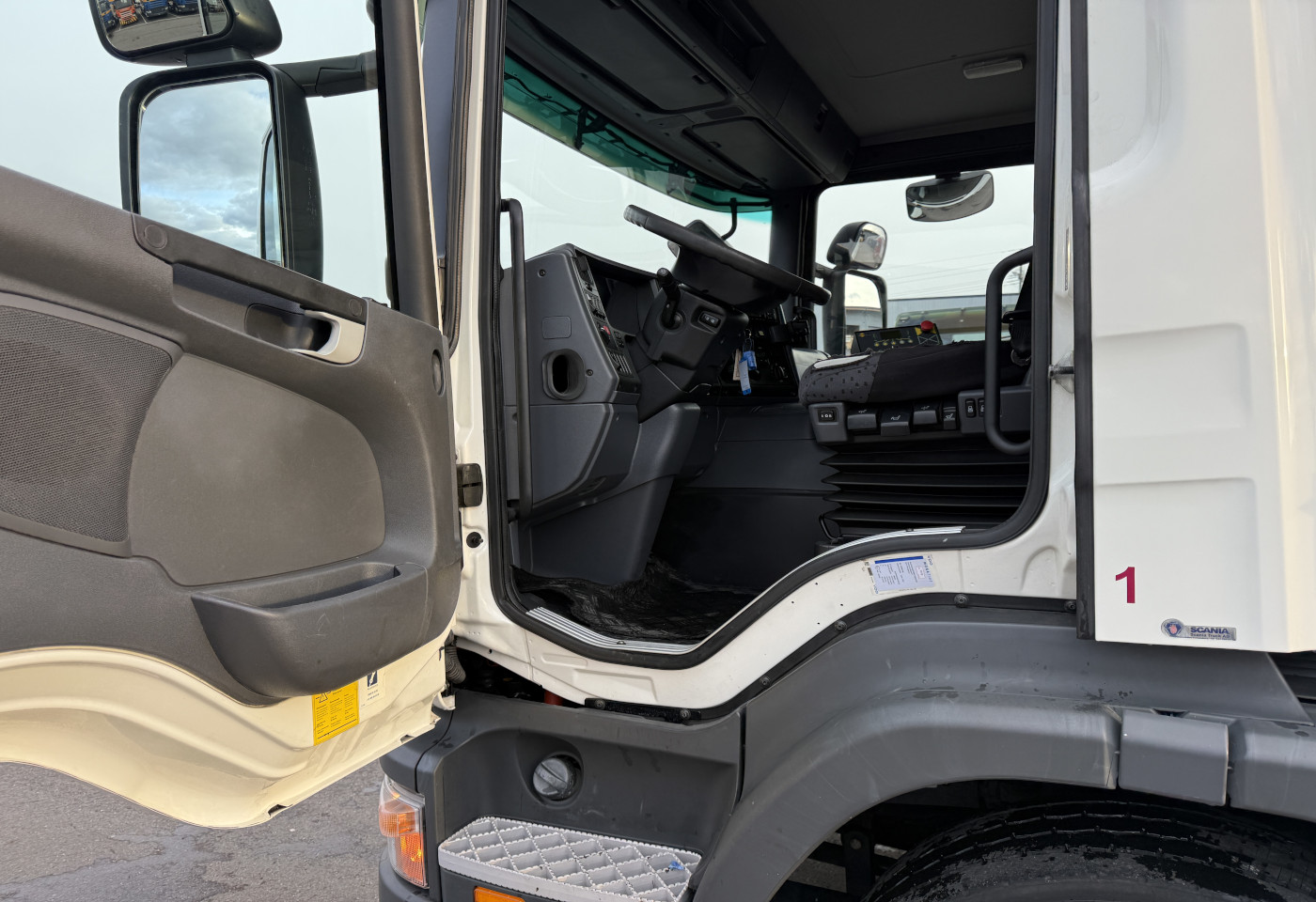 MOTO6625_2764153 vehicle image