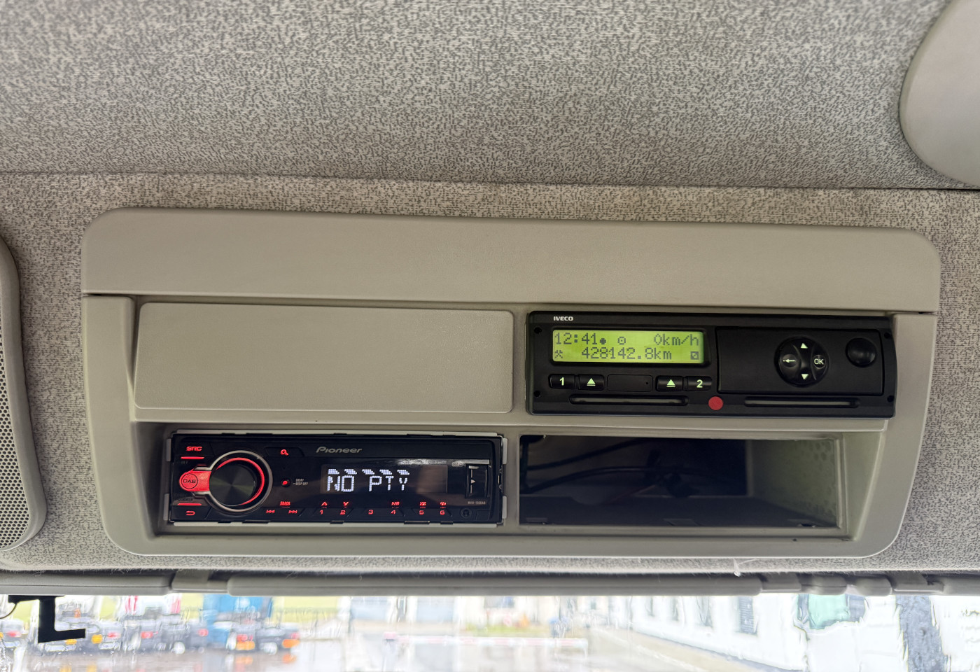 MOTO6625_2765393 vehicle image