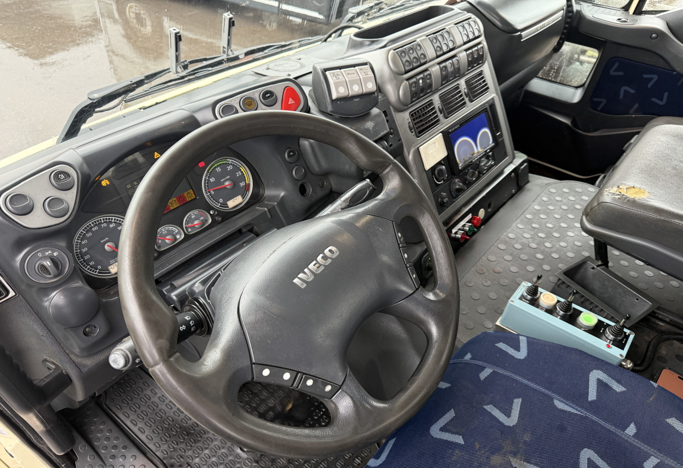 MOTO6625_2765393 vehicle image