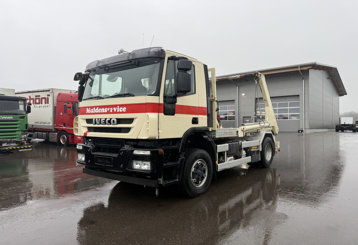 MOTO6625_2765393 vehicle image