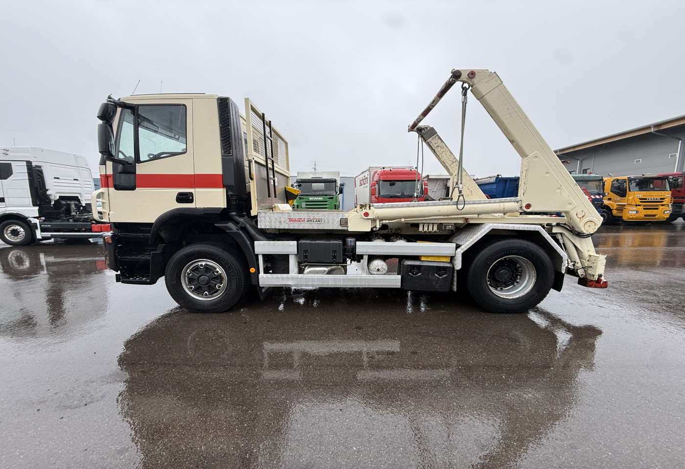 MOTO6625_2765393 vehicle image