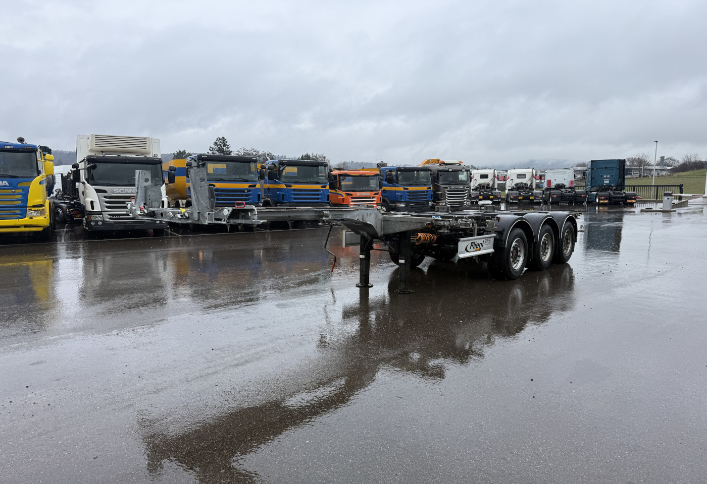 MOTO6625_2765394 vehicle image