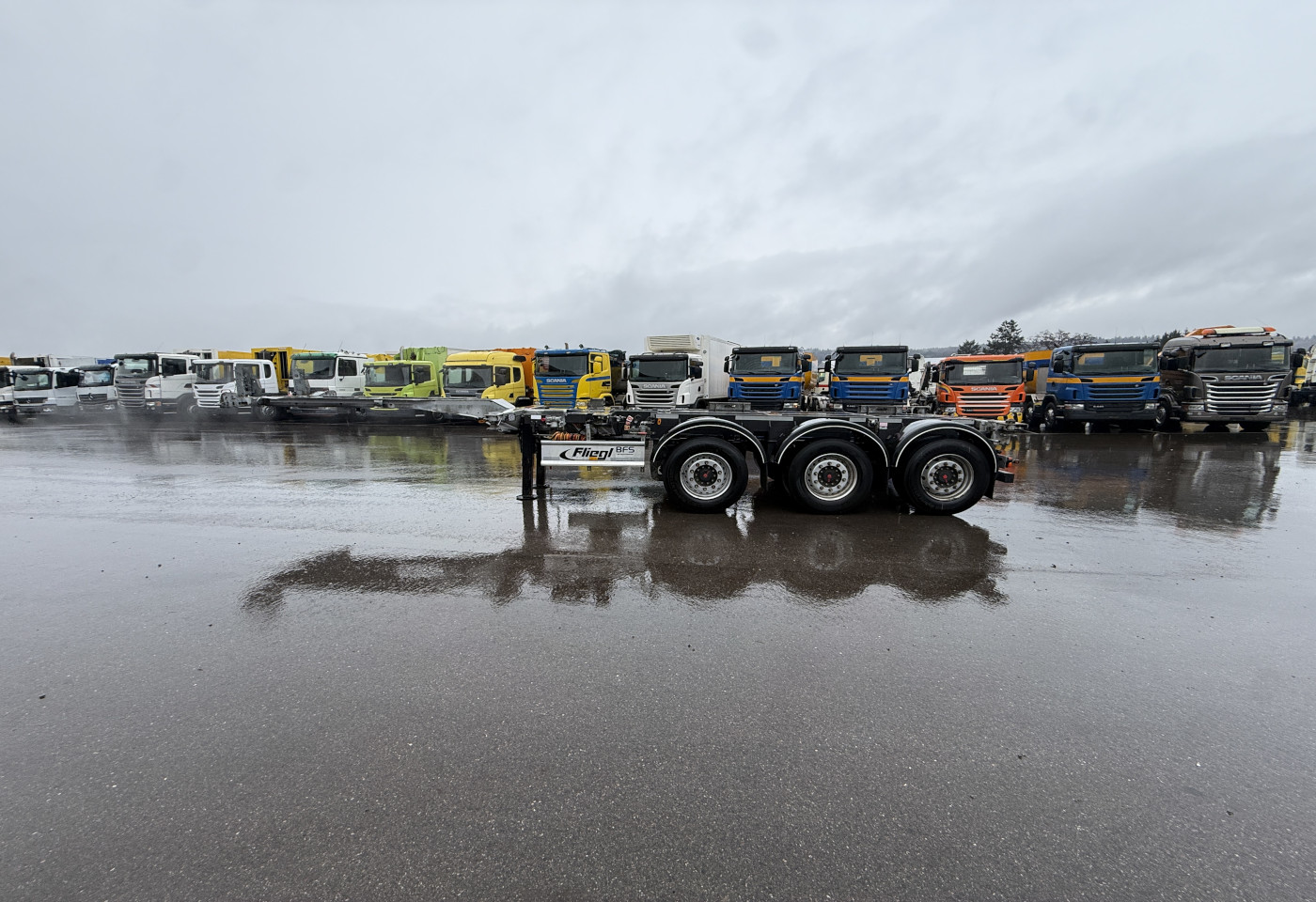 MOTO6625_2765394 vehicle image