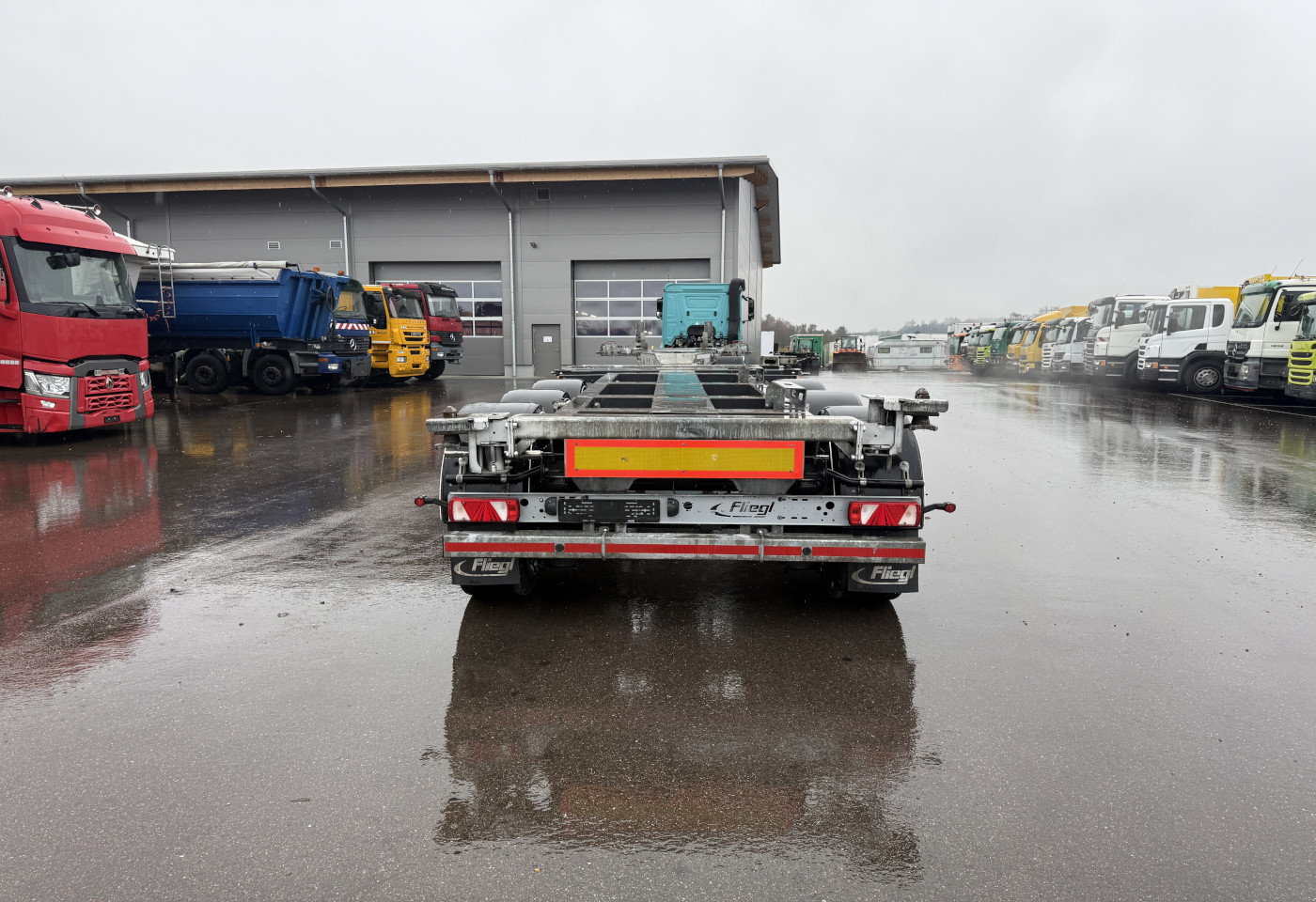 MOTO6625_2765394 vehicle image