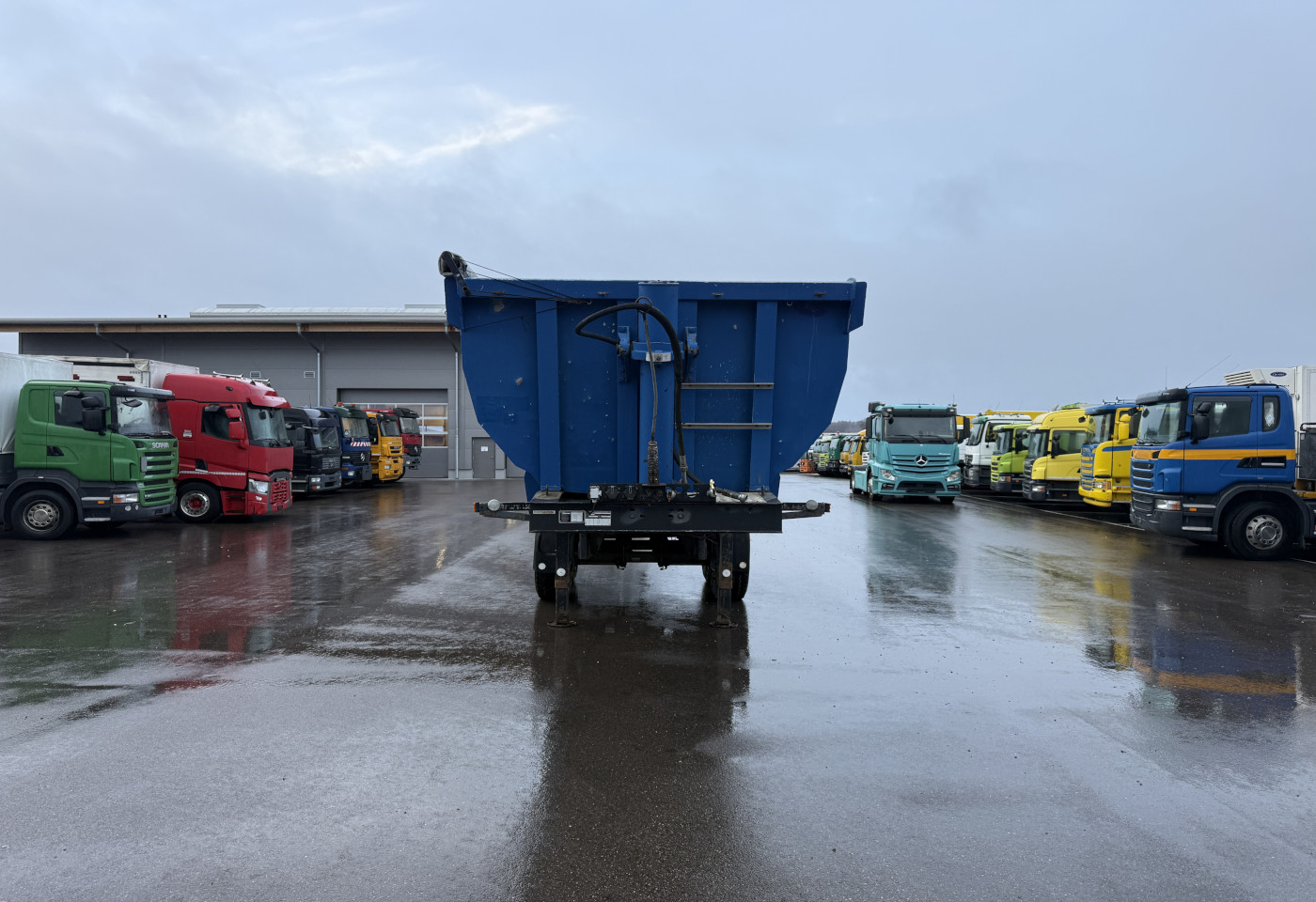 MOTO6625_2765831 vehicle image