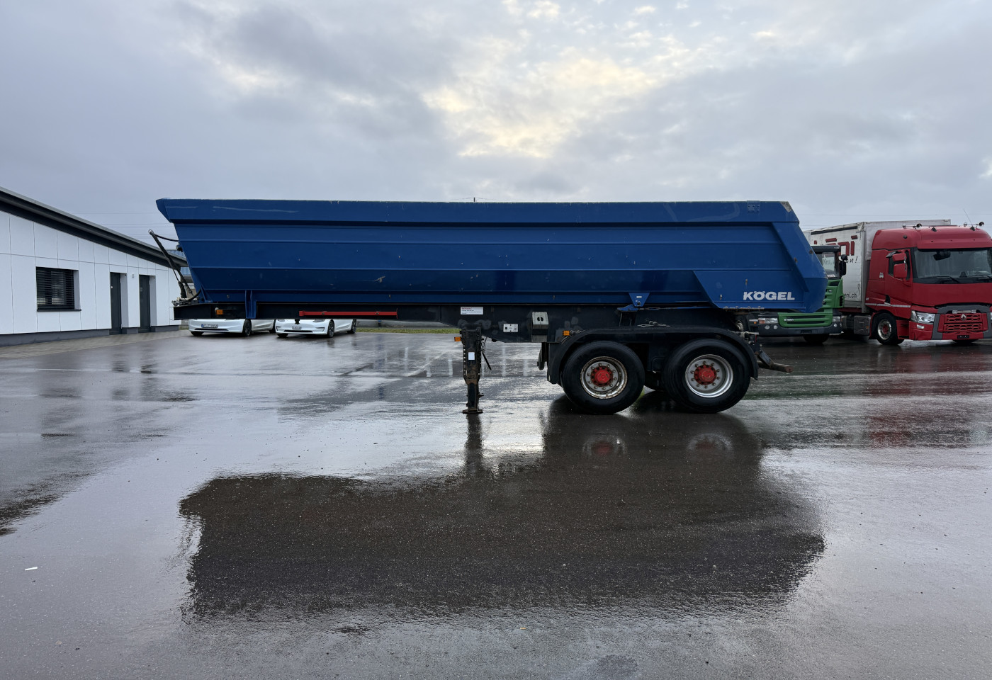 MOTO6625_2765831 vehicle image