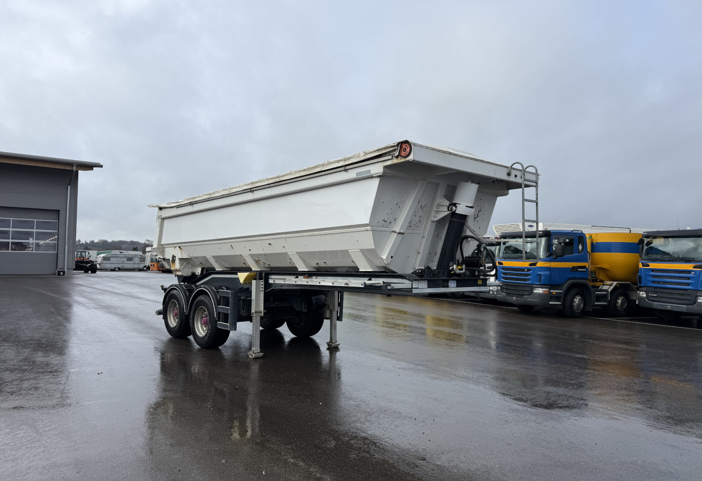 MOTO6625_2766264 vehicle image