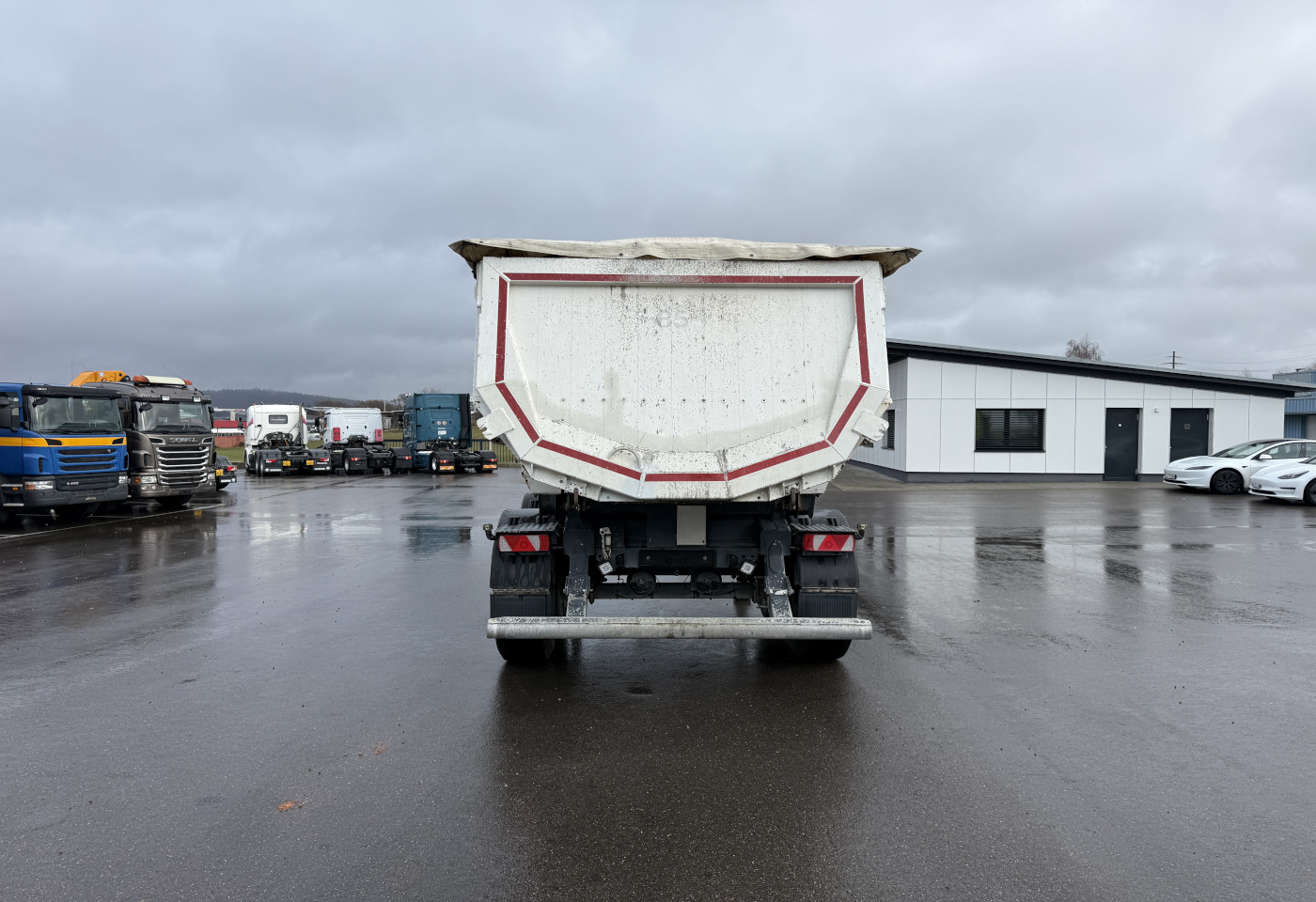 MOTO6625_2766264 vehicle image