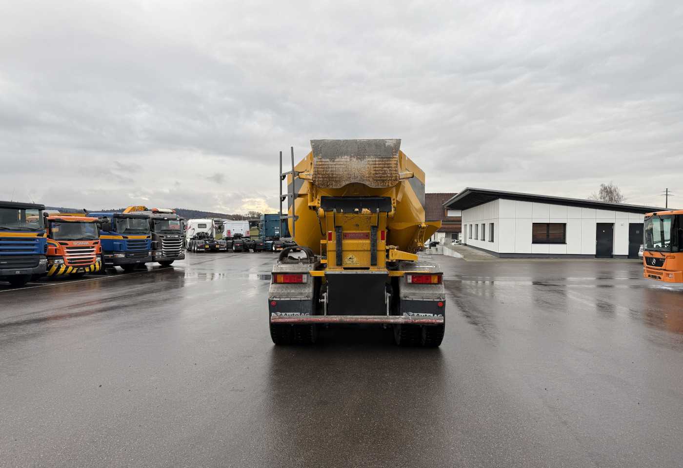 MOTO6625_2766848 vehicle image