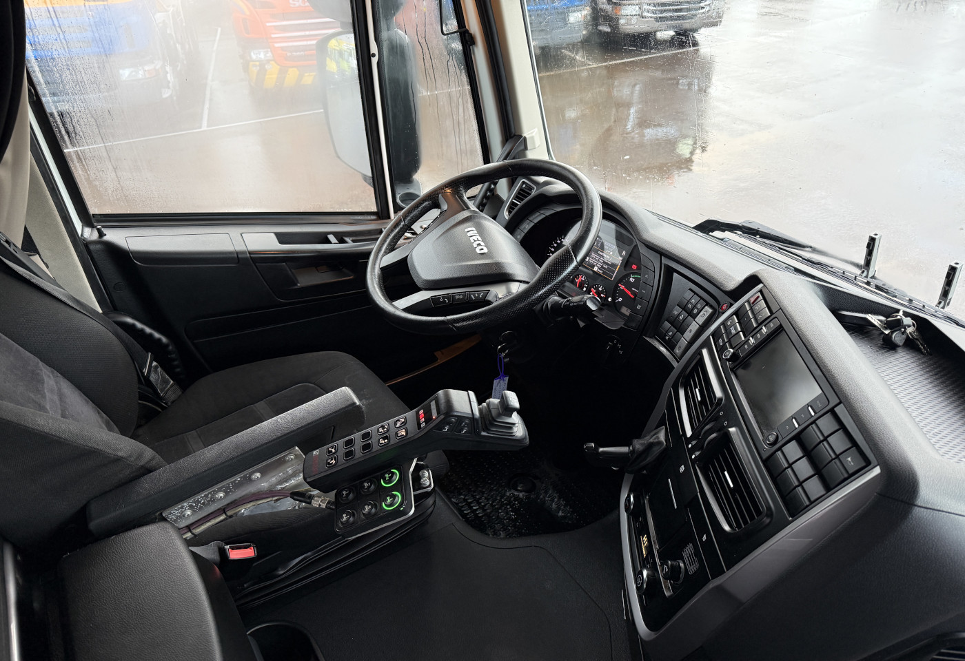 MOTO6625_2766849 vehicle image