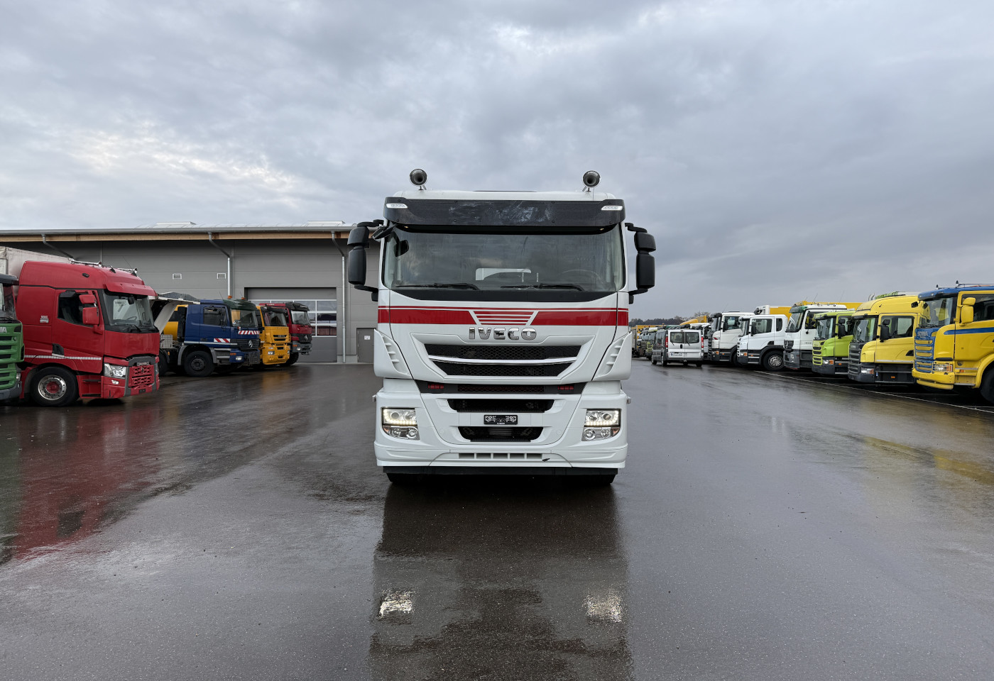 MOTO6625_2766849 vehicle image