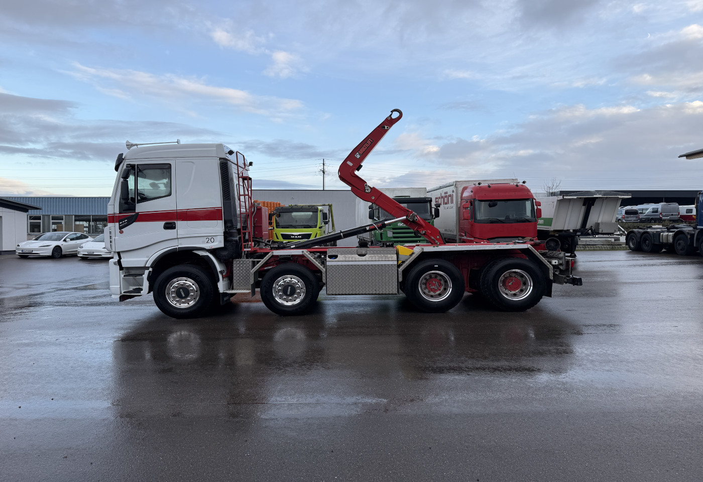 MOTO6625_2766849 vehicle image