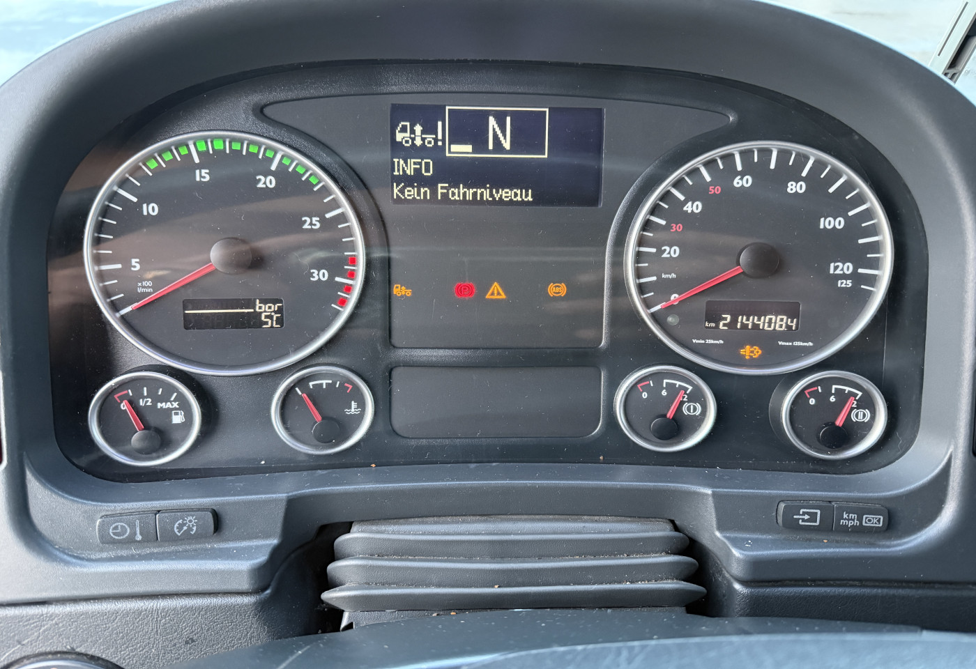 MOTO6625_2766559 vehicle image