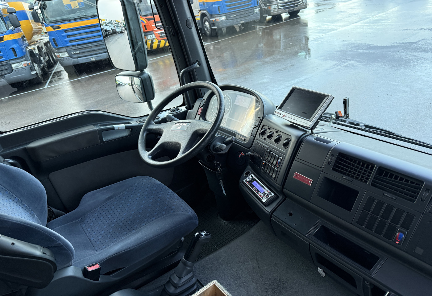 MOTO6625_2766559 vehicle image