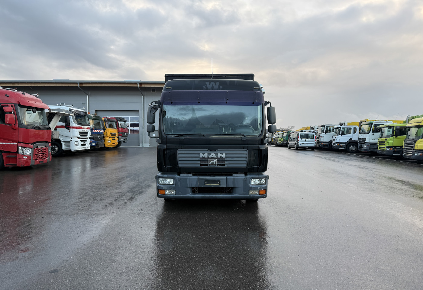 MOTO6625_2766559 vehicle image