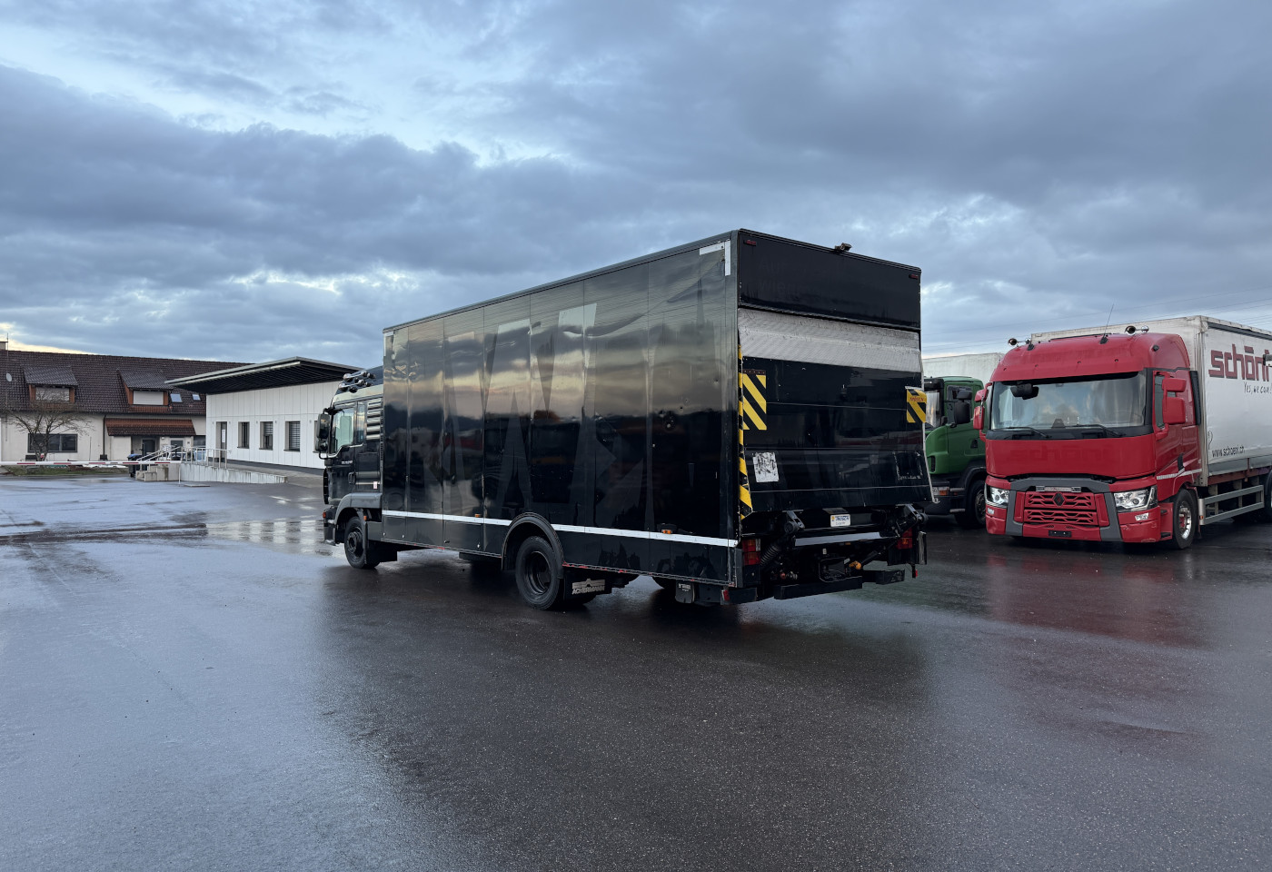 MOTO6625_2766559 vehicle image