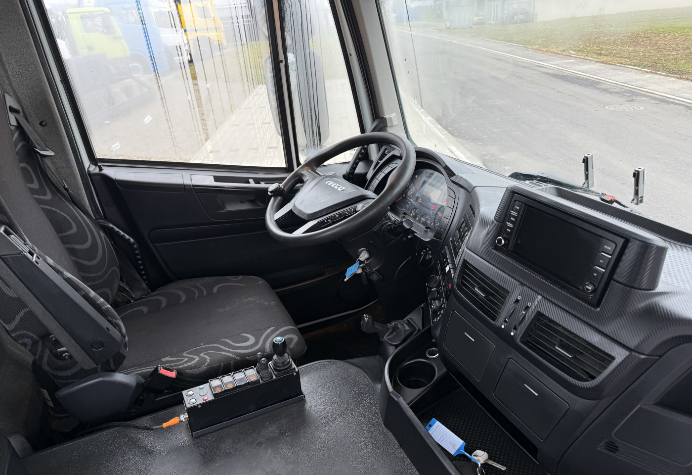 MOTO6625_2772271 vehicle image