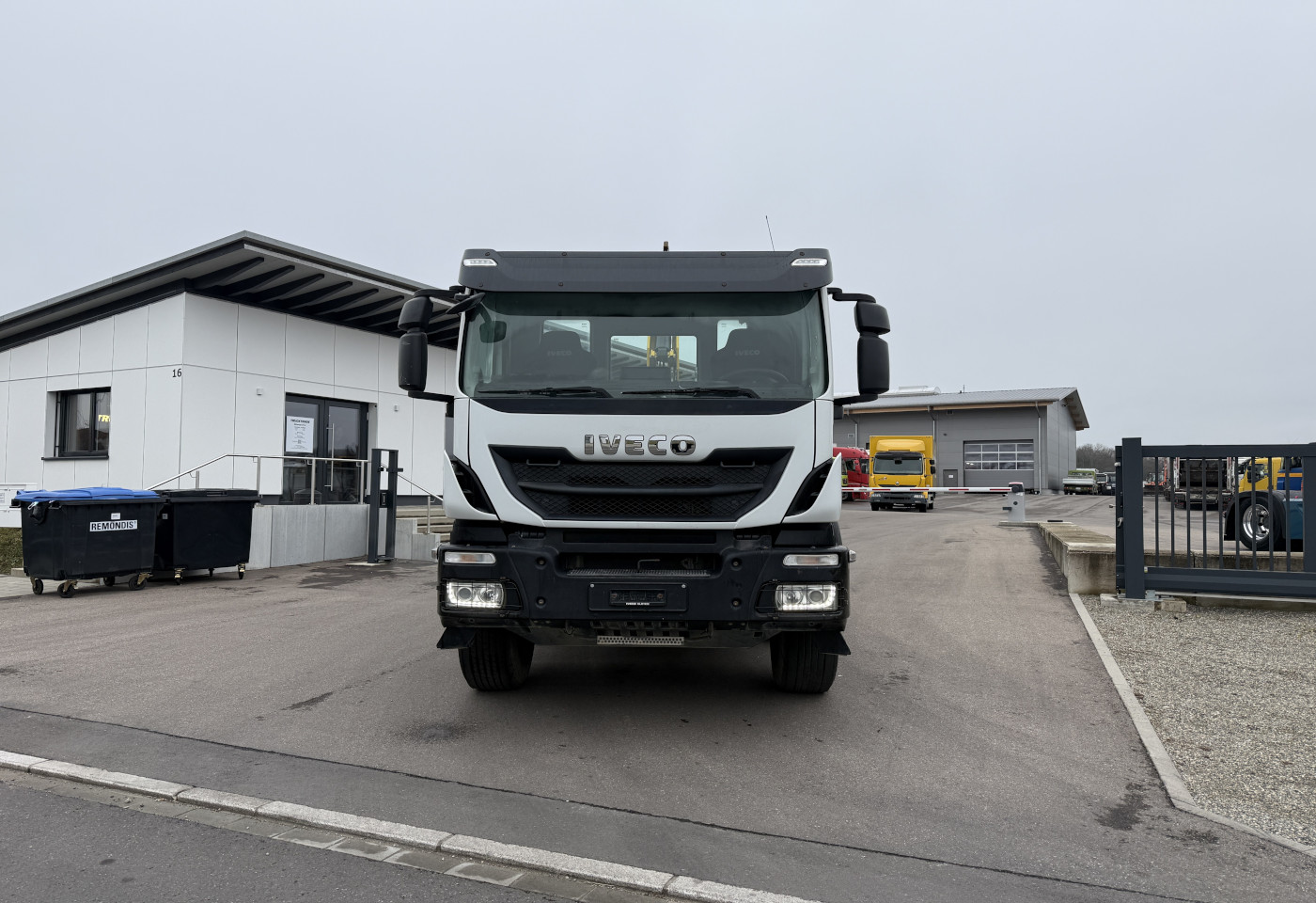 MOTO6625_2772271 vehicle image