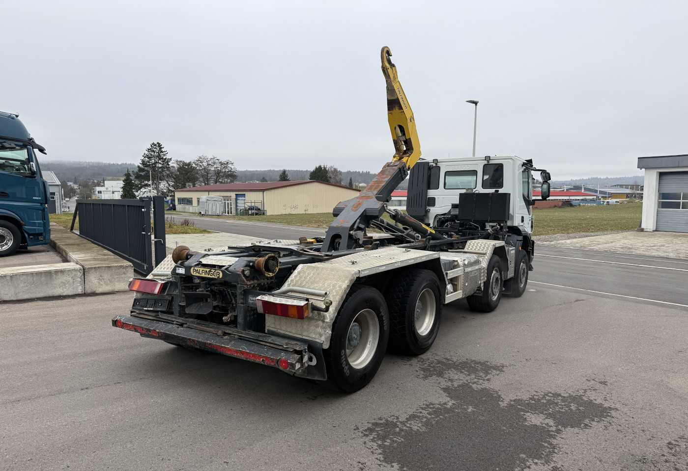 MOTO6625_2772271 vehicle image