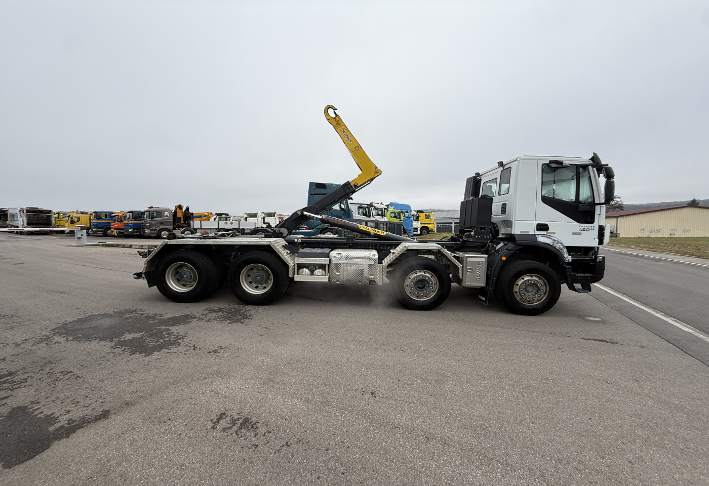 MOTO6625_2772271 vehicle image