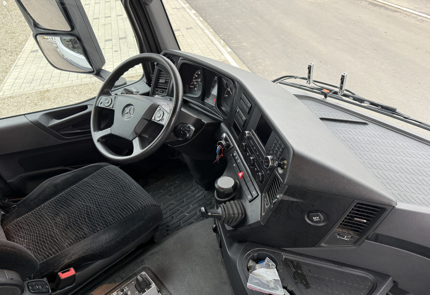 MOTO6625_2771448 vehicle image