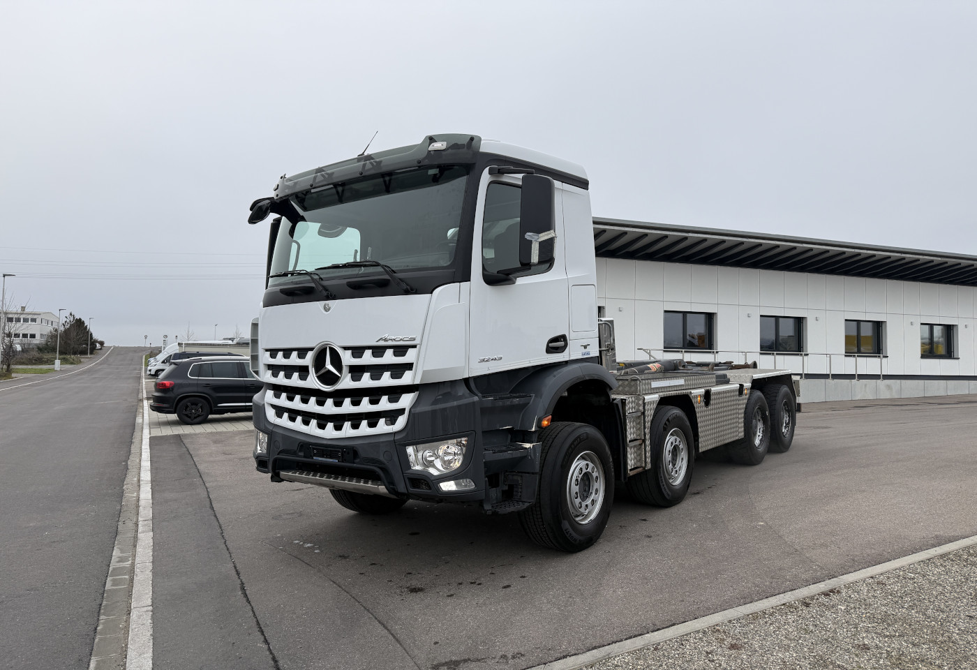 MOTO6625_2771448 vehicle image