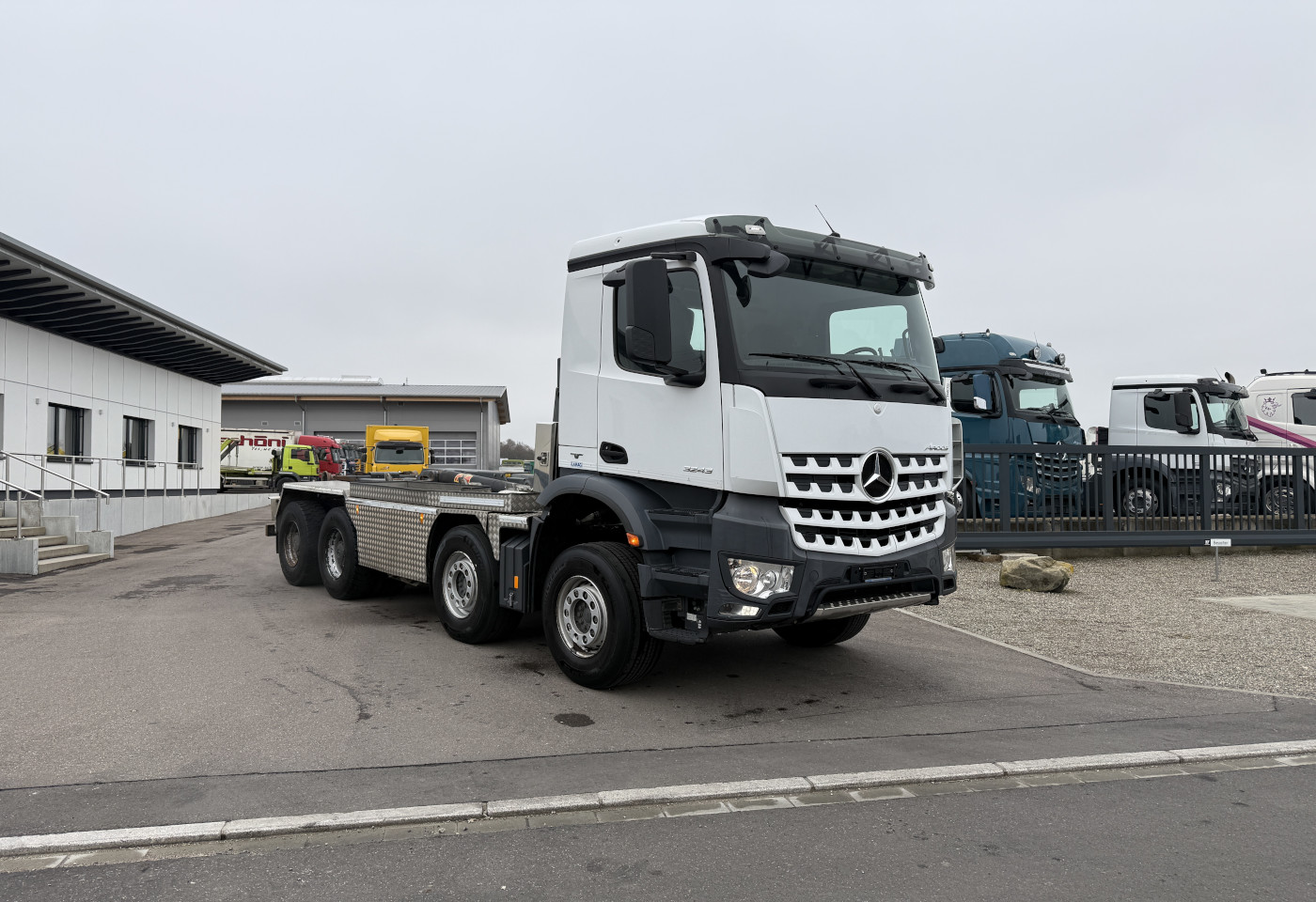 MOTO6625_2771448 vehicle image