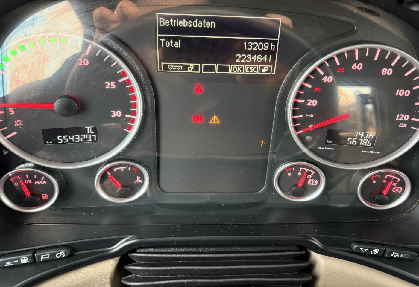 MOTO6625_2773136 vehicle image