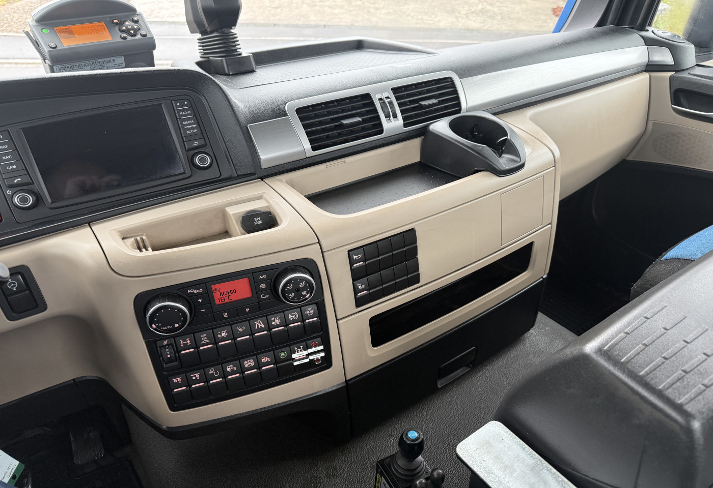 MOTO6625_2773136 vehicle image