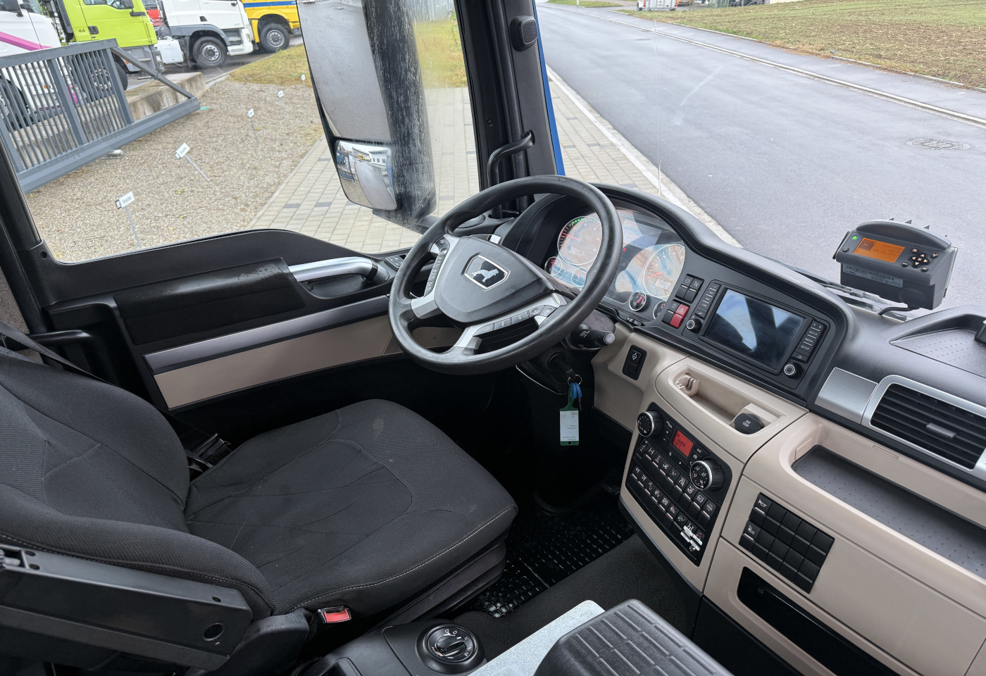 MOTO6625_2773136 vehicle image