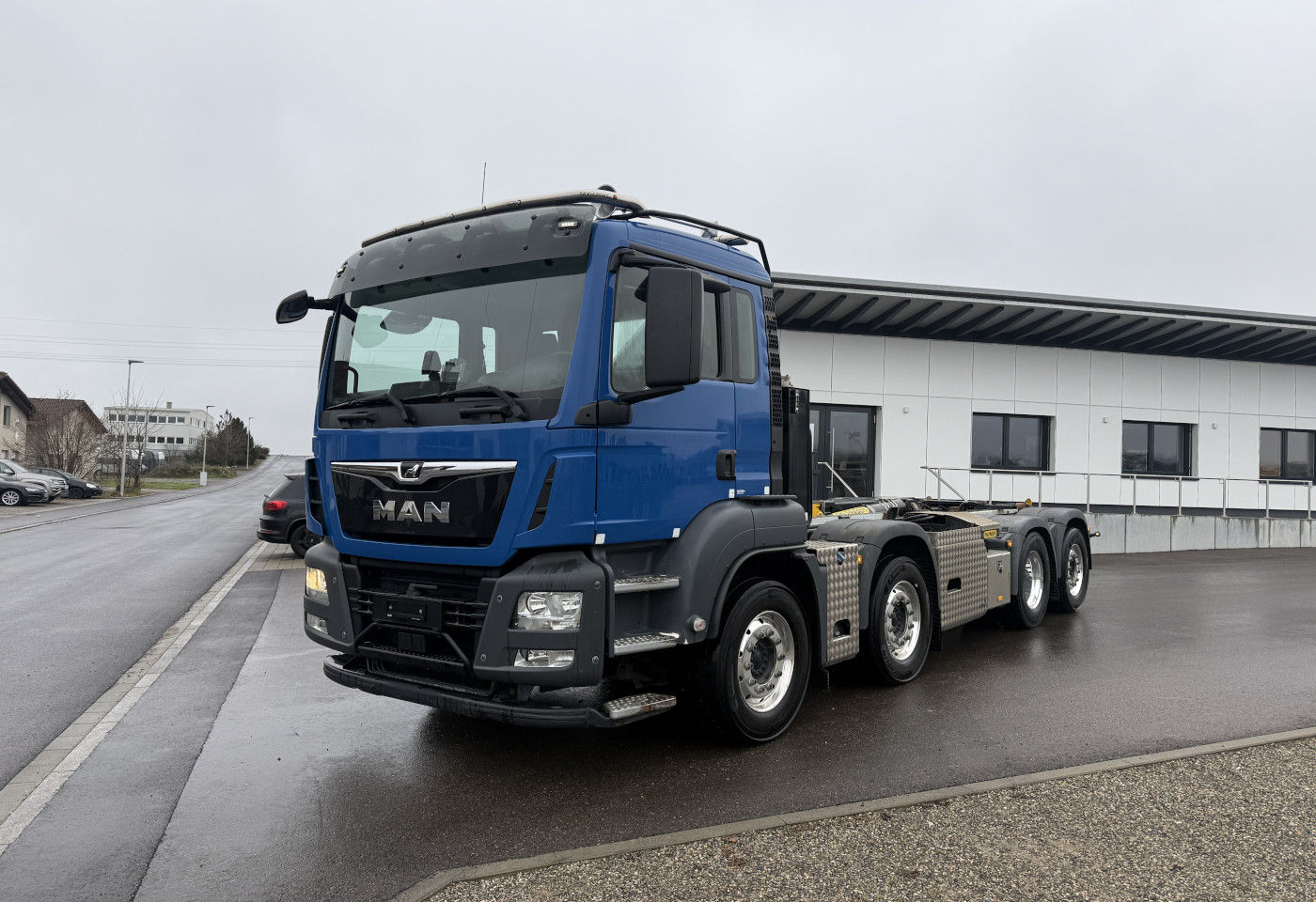 MOTO6625_2773136 vehicle image