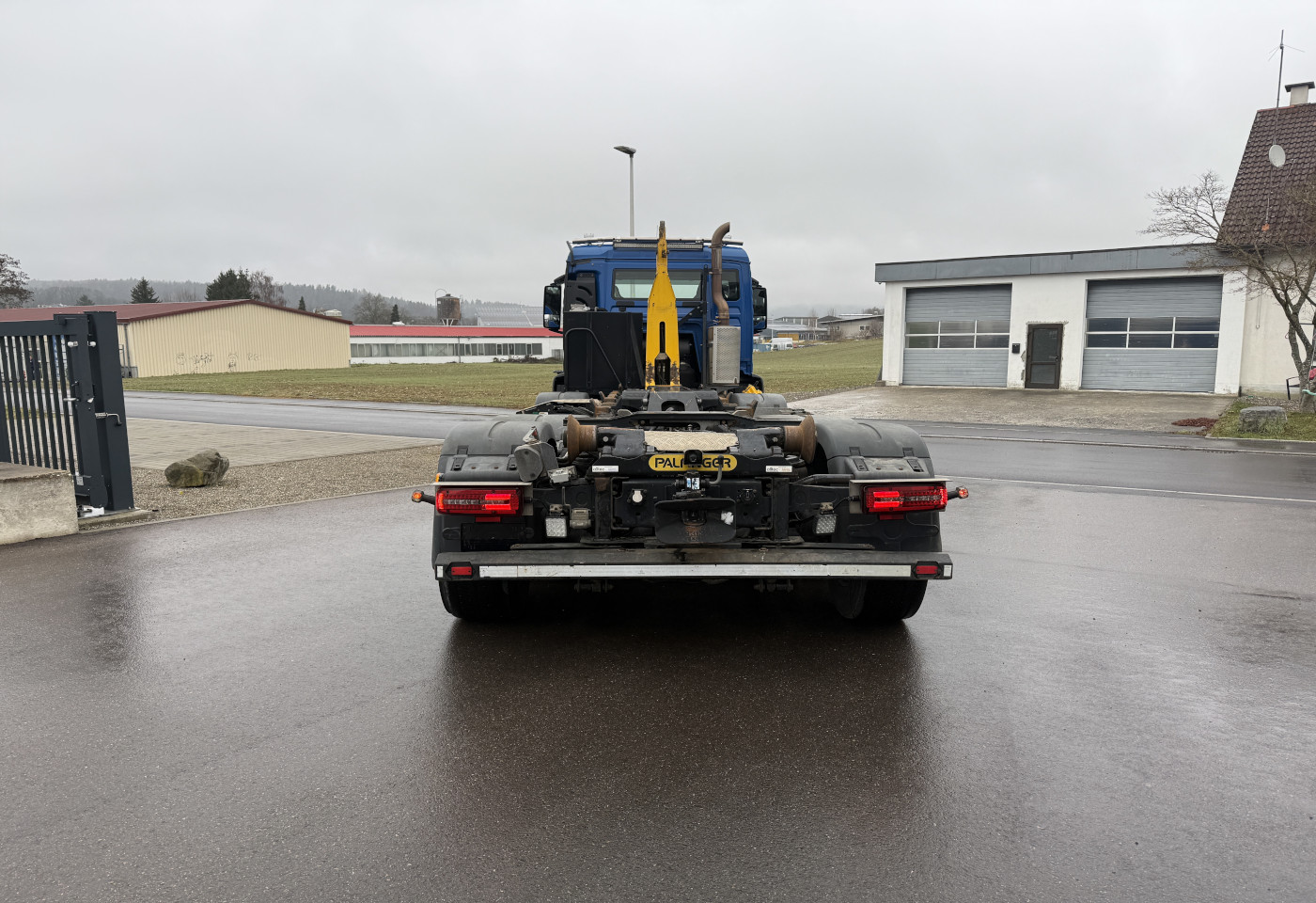 MOTO6625_2773136 vehicle image