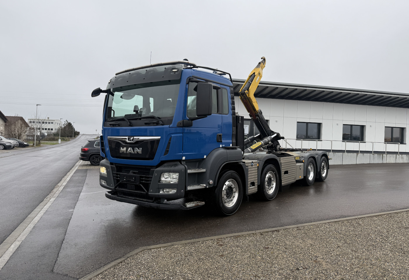 MOTO6625_2773136 vehicle image