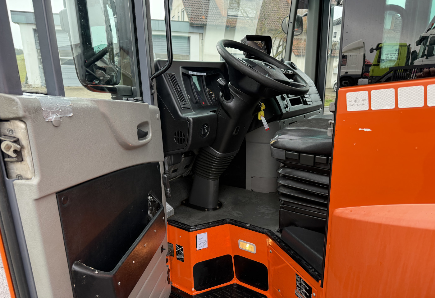 MOTO6625_2774293 vehicle image